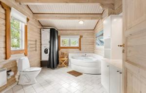 Beautiful Home In Hemmet With Kitchen