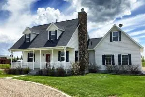 Kids Love Our Home-10 miles Bear Lake North Beach - Paris