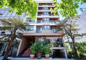 Hsuites Hotel and Apartment