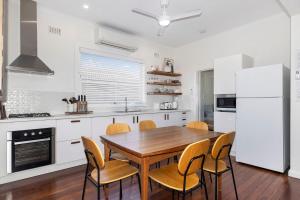 Fairbairn Beach House