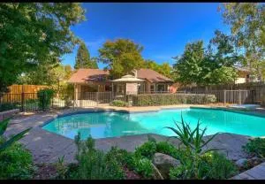 漂亮又温馨的家 Folsom CA - أوبورن