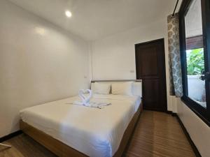 Luxury 5BR Pool Villa Pattaya-Family & Friends Fun Escape-BBQ, Pool Table