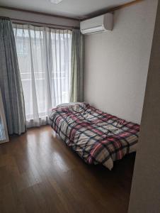 private rooms in togo beach and park side house