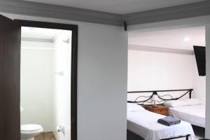 Air Conditioned Netflix Kitchen 2 beds 1 Bathroom