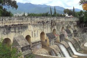Air Conditioned Netflix Kitchen 2 beds 1 Bathroom
