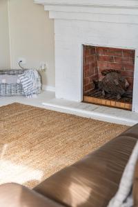 Fish Cottage Ulladulla - Linen not supplied - 3 bedroom house - sleeps 8 - pet friendly