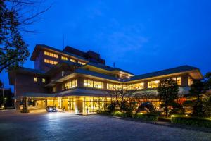 구마모토 KKR 호텔 쿠마모토 3성급 숙소 로비