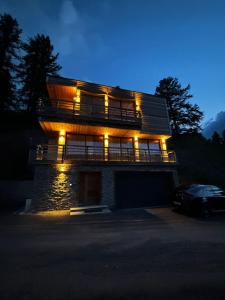 Chalets Un Ecrin de Serenite Face aux Montagne chalet nathalya : photos des chambres