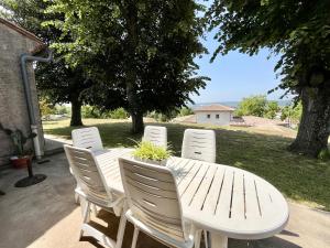 Villas Villa Louis - calme et spacieuse avec vue : photos des chambres