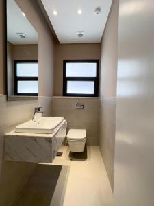 Maverick Sheikh Zayed Near The Hub