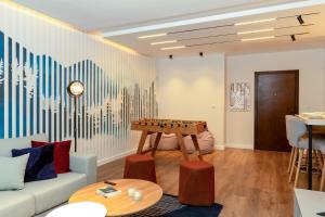 Maverick Sheikh Zayed Near The Hub