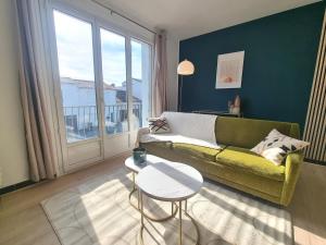 Les pieds dans leau 200m plage