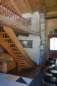Maisons de vacances Afgelegen gite naast rivier omringd door bossen in bergachtige omgeving : photos des chambres
