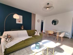 Les pieds dans leau 200m plage