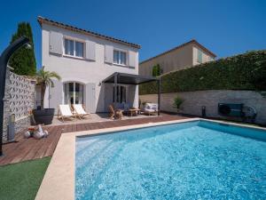 Magnificent villa terrace swimming pool and park