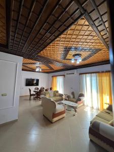 Armandos wooden roof