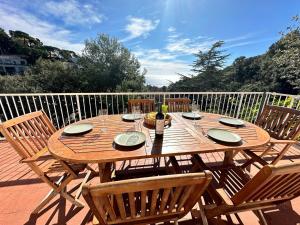 Villa frente al Mar con Piscina y Playa Privada