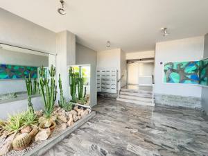 Holiday on the Beach, Bnb Rickeys