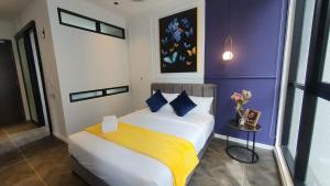 Klcc Suites at Twin Tower