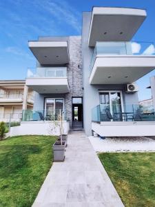 Mei's luxury apartments