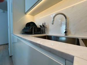 Stunning View Complimentary Parking