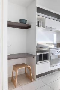 Northside Rendezvous - A Stylish Couples Hideaway