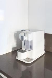 Northside Rendezvous - A Stylish Couples Hideaway