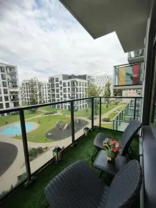 Modern Urban Retreat FREE PRIVATE PARKING & balcony - Вильнюс