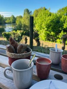 B&B / Chambres d'hotes Les nuits de Cassiopee : Chambre Double – Vue sur Lac