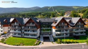 Wonder Home - Apartamenty blisko wyciągów Ski Arena, parku wodnego, restauracji, Kościółka Wang - 4hvězdičkové hotely ve městě Karpacz