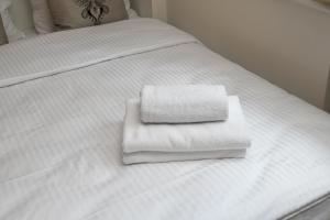 Royal Baths Standard Studio by BookingHost