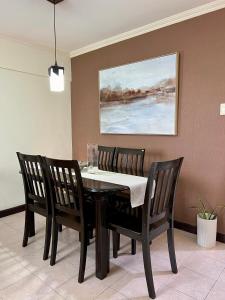 East Ortigas Mansions by MA