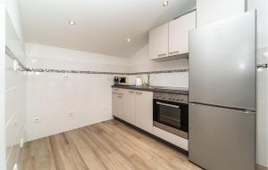 Amazing Apartment In Biograd Na Moru 