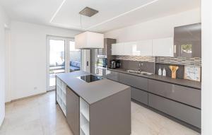 Amazing Home In Kastel Stafilic