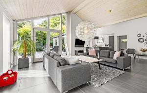 Lovely Home In Ebeltoft With Sauna