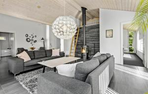 Lovely Home In Ebeltoft With Sauna