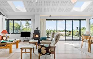 Lovely Pet-Friendly Home In Ebeltoft With Kitchen