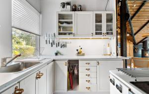 2 Bedroom Lovely Home In Melby