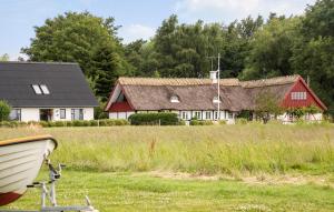 Lovely Home In Faxe With Wifi