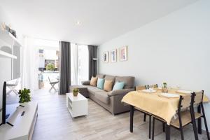 Home2Book Cozy Pool & Terrace Apartment, Arona