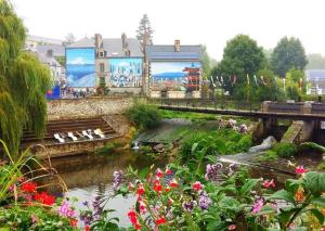 Maisons de vacances La Ville Hello, A Spacious House, Sleeps 9, In Rur : photos des chambres