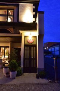 最大10名 観光地まで徒歩5分 無料駐車場付き 函館駅車で5分 好アクセスRed penta