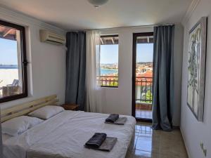 Beachfront Apartment Sveti Vlas