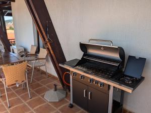 Beachfront Apartment Sveti Vlas