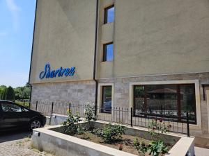 Azur Properties 76