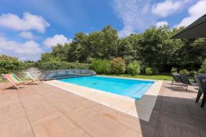 Maisons de vacances Sarzeau - 12 pers - Piscine couverte et Billard : photos des chambres