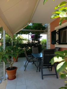 Stefanos Apartment