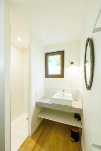 B&B / Chambres d'hotes Moulin de Retord, cote etang - Chambres d-hotes : photos des chambres