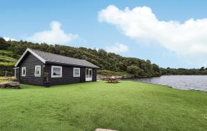 2 Bedroom Lovely Home In Haugesund