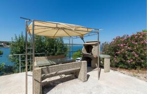 Awesome Apartment In Obrovac With Wifi